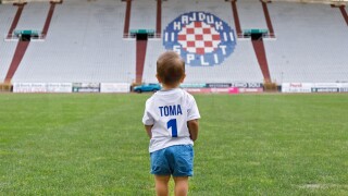 Тома е на годинка, а вече е най-известният футболен фен