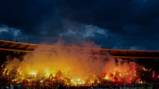 Хаос в Берн: Полицията стреля, за да укроти сръбски фенове