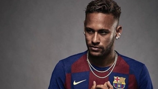 Неймар отново с фланелката на 