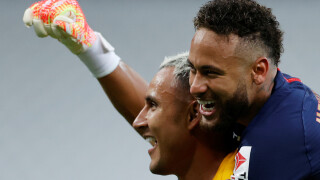 Празненствата на ПСЖ: Голяма купа, малки купи и изтупан Мбапе