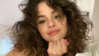 Rare Beauty: Селена Гомес пуска своята нова марка козметични продукти през септември