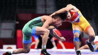 Вангелов в битка за бронза! Българинът спечели репешажа!