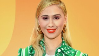 Мария Бакалова с още два филма за "Нетфликс" - ще си партнира с Хю Грант