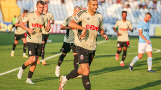 Дузпа качи ЦСКА 1948 на върха