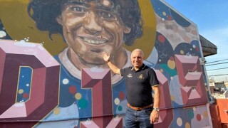 Стоичков: Благодарен съм на Господ, че имах приятел като Марадона