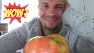 Део отгледа домат рекордьор, но ще го изяде без ракия