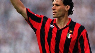 Марко ван Бастен продава спортен звяр