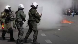 Фен на АЕК убит след кървав екшън в Атина (ОБНОВЕНА+ВИДЕО)