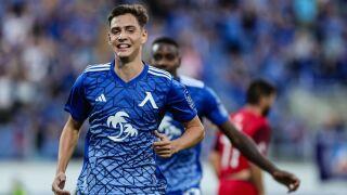 17-годишен измъкна Левски на 