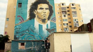 Карлос Тевес в търсене на големите пари: Построих 15 къщи и нахраних 60 човека