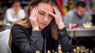 Награждават Нургюл с премия и стипендия (ВИДЕО)