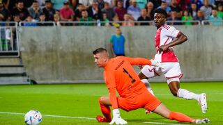 Разлика в класите: Аякс разби Лудогорец в Разград