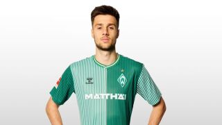 Лийдс плаща 6 милиона евро за Илия Груев