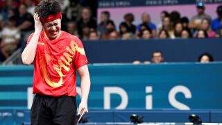 Фотограф му счупи хилката и той се провали (ВИДЕО)