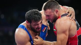 Сълзи и злато: Кирил Милов посвети титлата на починалата си баба (ВИДЕО)