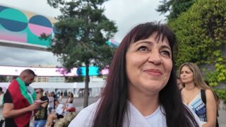 Майката на Карлос: Горди сме! Той написа история! (ВИДЕО)