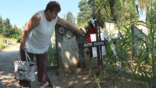 Снимка: &quot;Не можех да повярвам&quot;: Две жени с едно и също име са погребани на едно и също място 