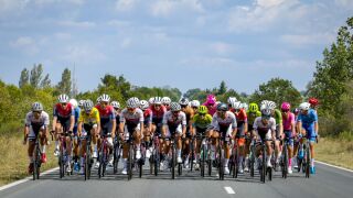 След скандала: Родното колоездене преминава в атака