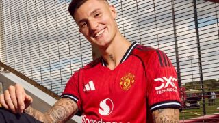 Факт е: Манчестър Юнайтед представи новия си за нападател за 85 млн. евро!