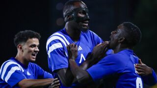 Левски загуби Мустафа Сангаре за реванша (ВИДЕО)