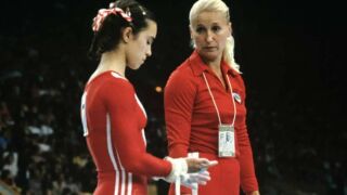 Почина в бедност и забрава. За да оцелее, трябваше да продаде олимпийските си медали