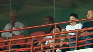 След дълго чакане: И феновете на Цървена звезда освиркаха Александър Вучич! 