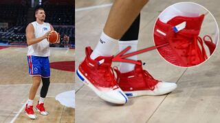 Няма да повярвате чие име написа Никола Йокич на кецовете си! 