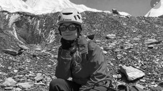 Дължи $60 000: Алпинистка почина, без да дочака помощ