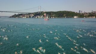 Драма в Босфора: Руски плувец изчезна