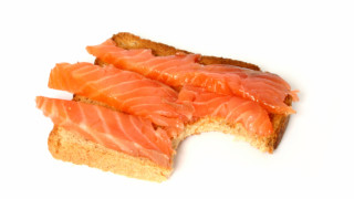 Свежи хапки със сьомга