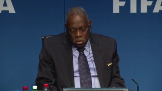 Шефът на ФИФА заспа по време на заседание (ВИДЕО)