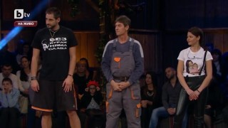 Тримата финалисти отговарят на въпроси от бившите участници
