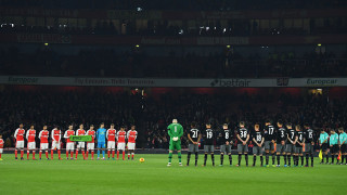 Всички мачове през уикенда ще започнат с минута мълчание