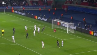 Задната ножица на Единсон Кавани срещу 