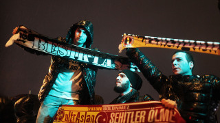 Феновете в Турция се обединиха срещу тероризма (ГАЛЕРИЯ И ВИДЕО)