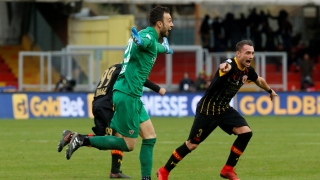 Вратар вкара гол с глава в последната минута и вгорчи дебюта на Гатузо в 