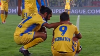 Бербатов се контузи при тежка загуба на 