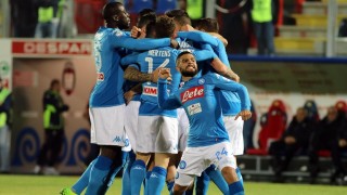 Рекордьорът Хамшик осигури на 