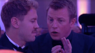 Подпийналият Райконен забавлява колегите си (ВИДЕО)