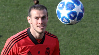 Бейл все по-добър в... голфа (ВИДЕО)