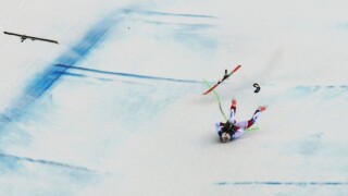 Ужасяващо падане помрачи спускането във Вал Гардена (ВИДЕО)