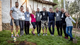 Игра на табла и състезание по цепене на дърва посрещна Башар Рахал във 