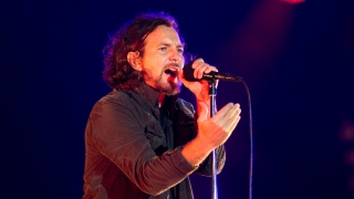 12 дни на Коледа с Pearl Jam - слушайте празничните песни на групата за пръв път в стрийминг платформите