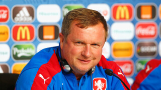 Павел Върба поема 