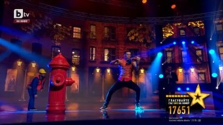 Свет Радославов: Танцуващият цигулар