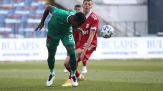 След 34 дни извън терена: 