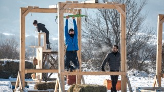 Първа битка от дуела между Борислав, Ваня, Надежда и Калоян в снимки