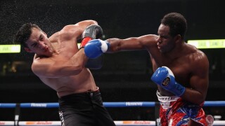 Нокаут и през въжетата (ВИДЕО)