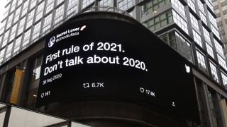 "Първо правило на 2021: за 2020-а не се говори" и други туитове, които станаха билборди