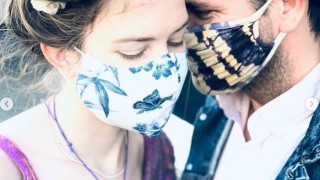  Лана Дел Рей със счупена ръка и с първа обща снимка с годеника ѝ